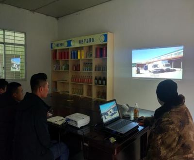 安全行駛 制度先行--記天龍泉酒業(yè)叉車安全行駛制度培訓與測試