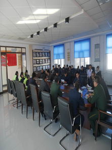 西烏珠爾交警中隊(duì)民警積極開(kāi)展第二季度駕駛員學(xué)習(xí) 道路交通安全法 培訓(xùn)班