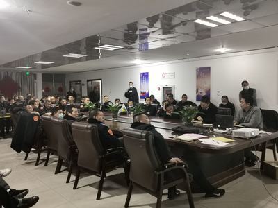 快速公交事業部召開駕駛員安全例會部署春季安全管理工作