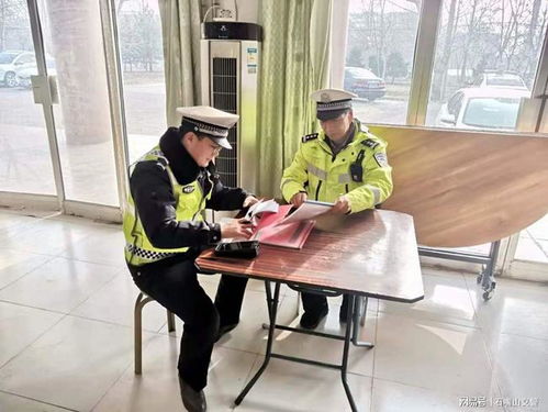 高新區交警大隊走進危貨企業開展安全檢查