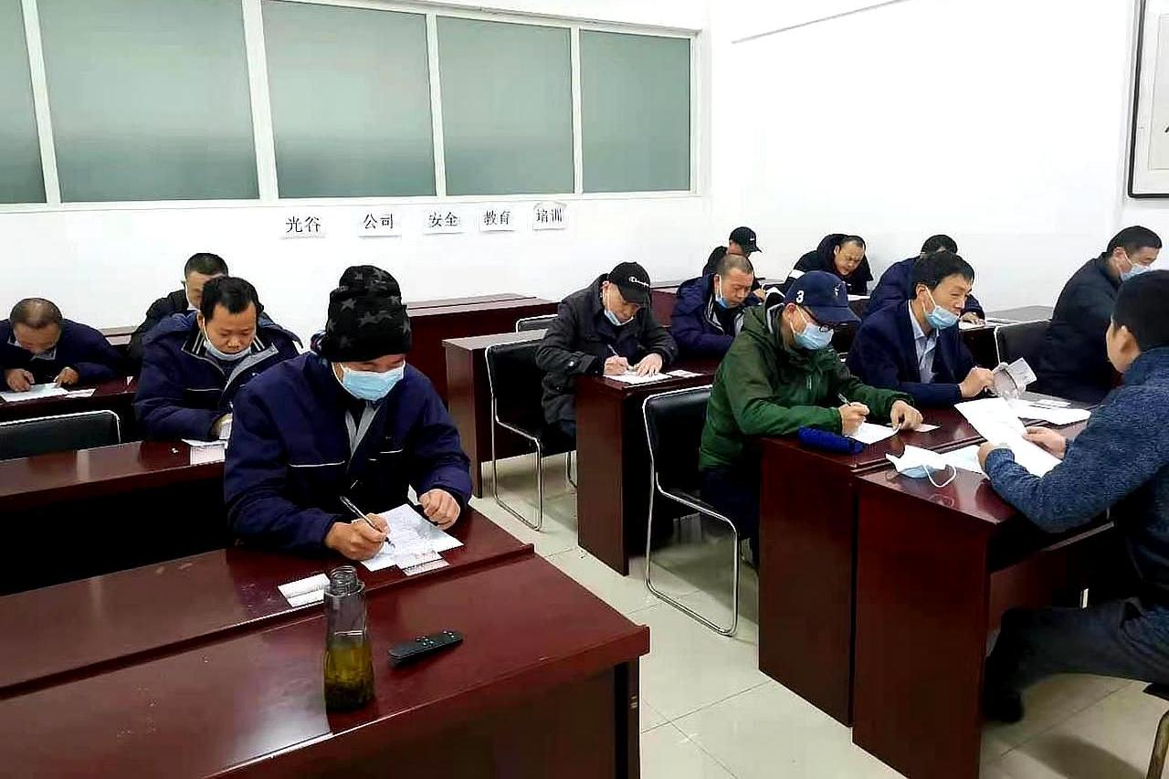 武漢公交公司,開展職工專車駕駛員專項(xiàng)培訓(xùn),安全放首位