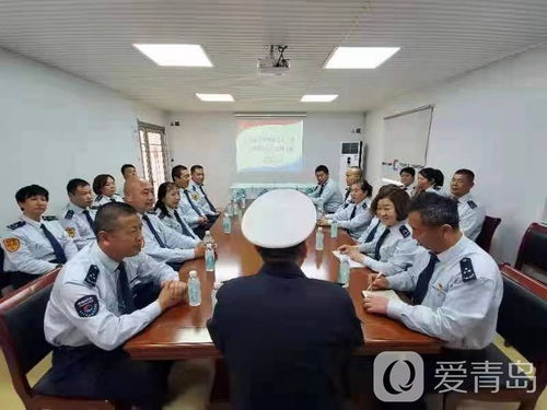 青島市北交警進企業講安全送福利 關愛公交駕駛員